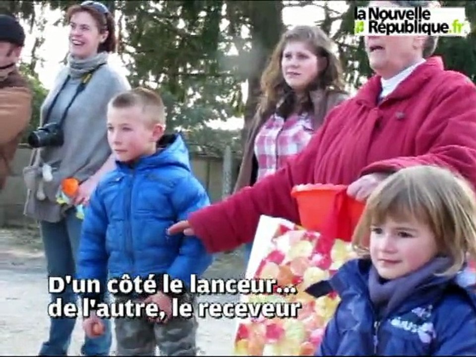 VIDEO. Romorantin : à Pâques, à Lanthenay, on lance les oeufs !