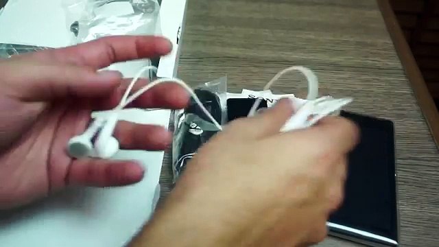 Sony Xperia C Budget Dual Sim with Quad Core Unboxing and Hands On