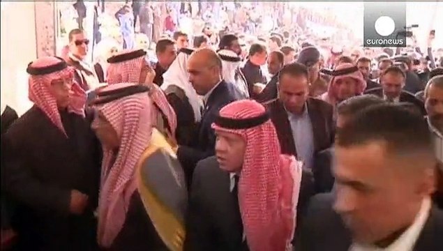العاهل الاردني يعزي ذوي الكساسبة ومقاتلات اردنية تشن غارات ضد مواقع التنظيم