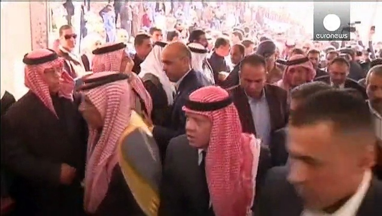 العاهل الاردني يعزي ذوي الكساسبة ومقاتلات اردنية تشن غارات ضد مواقع "التنظيم"