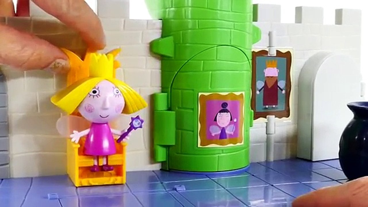 Can Peppa Pig Fly  Ben and Holly's Little Kingdom Thistle Castle and Play Doh Gaston Episodes