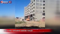 Koca bina kepçenin üzerine yıkıldı