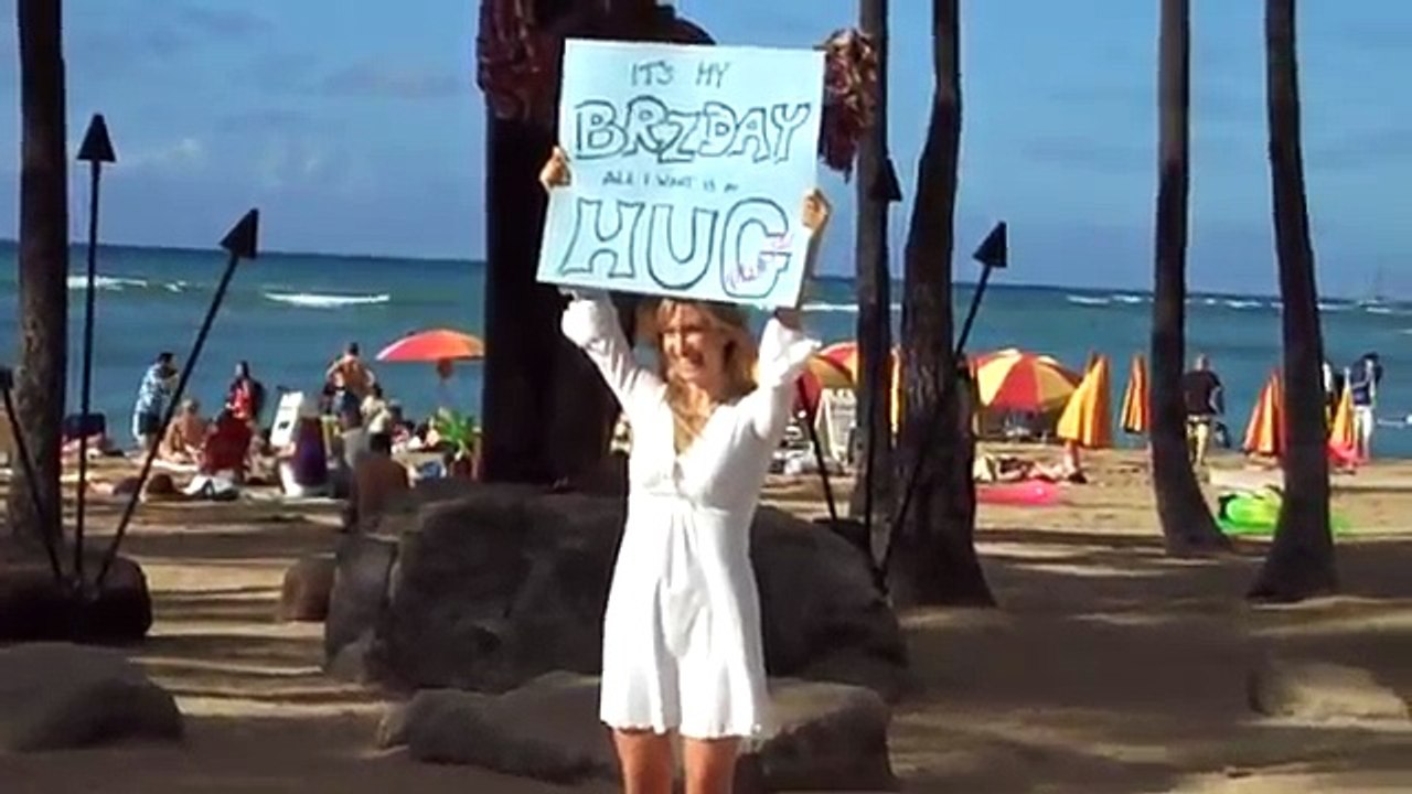 Liv Delicious Brzday Hugz - Helena Summer asking for hugs