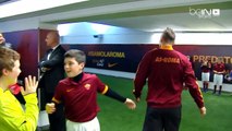 Priceless !! Kid reaction when he meet his idol Francesco Totti