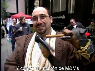 Triumph el perro entrevistando a fans de Starwars