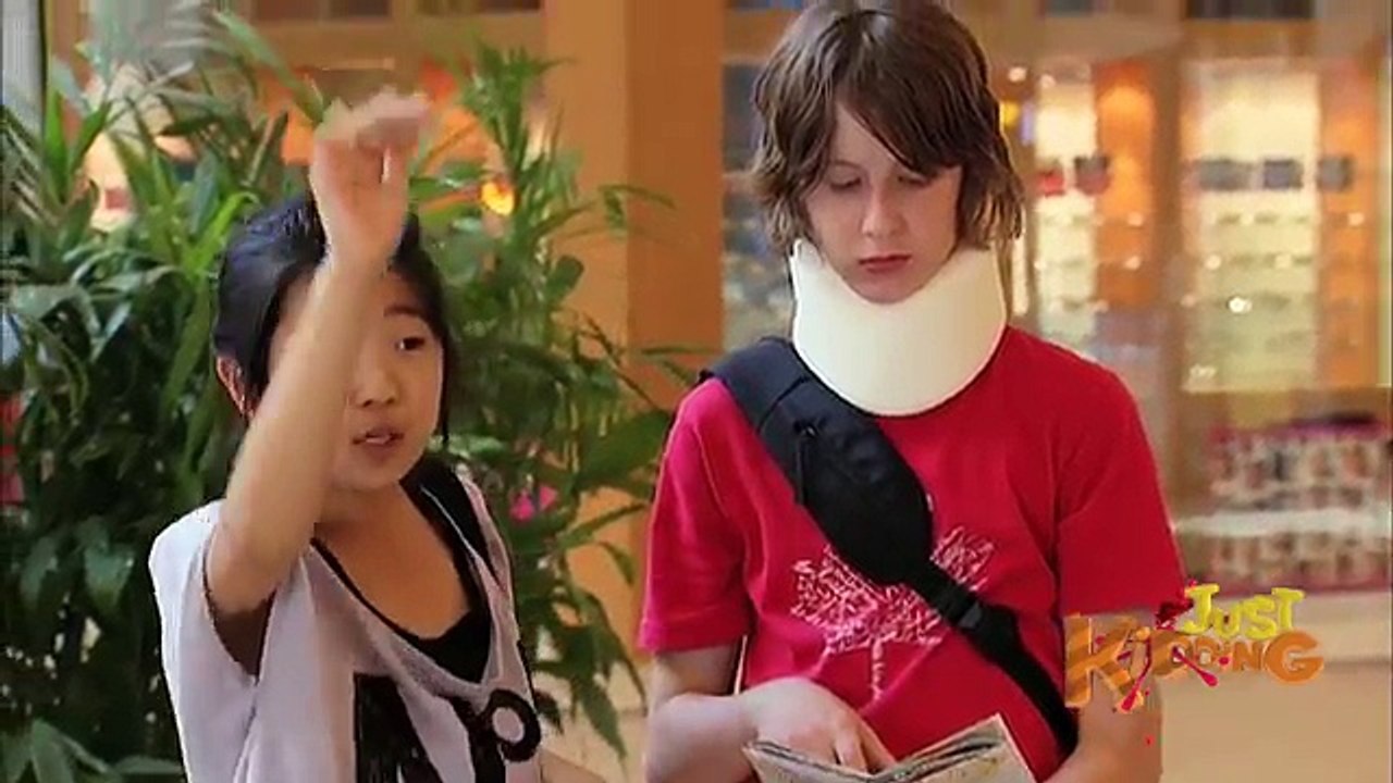 Extreme Neck Cracking Prank - Just Kidding Pranks
