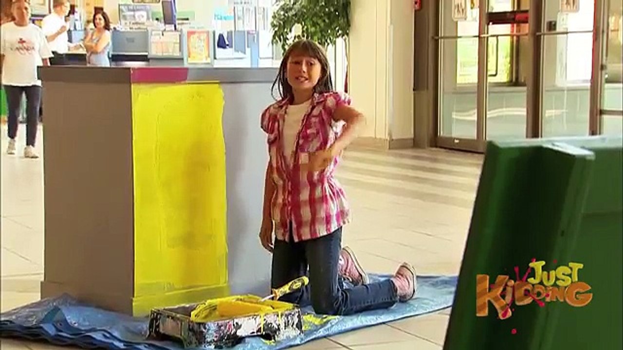 Hand in Paint Bucket Scare Prank - Just Kidding