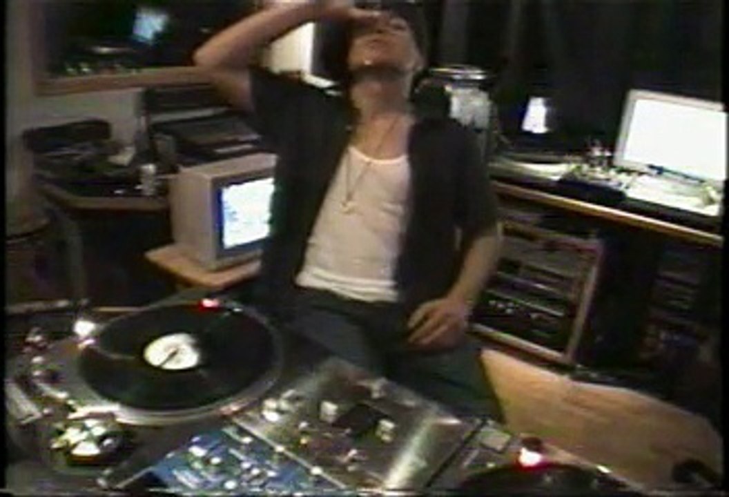 DJ Q-Bert - Do It Yourself Scratching - Scratch - Superman