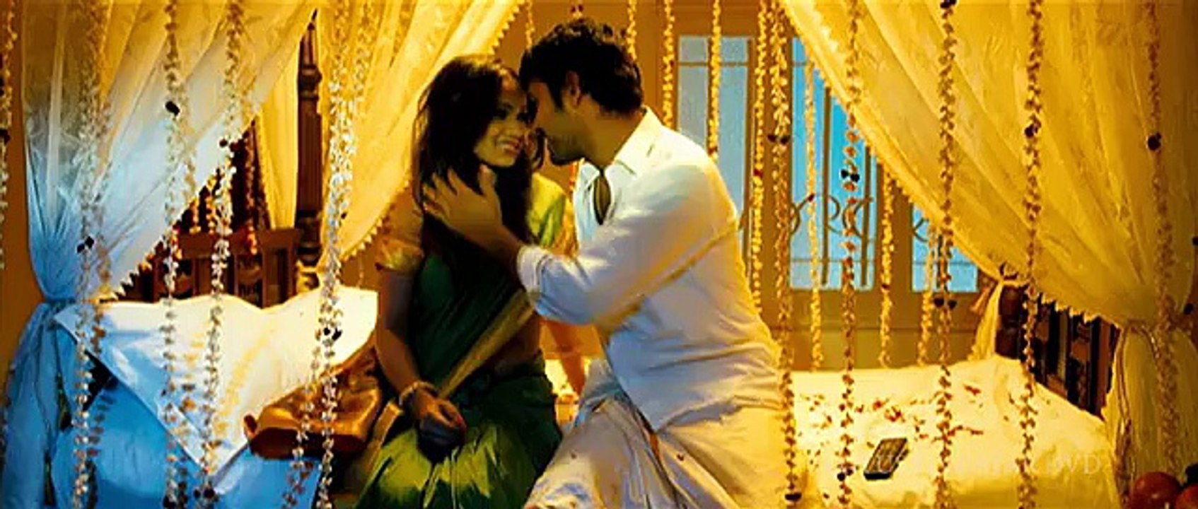 Vimal and Dipa Shah Hot Romance In First Night From Sillunu Oru Sandhippu  Movie - video Dailymotion