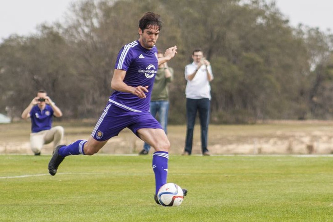 Zapping Foot : Ocampos a déjà un fan à l'OM, Neymar s'essaie au foot US !