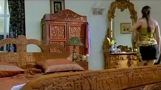 Nayanthara Hot Actress Bra Adjusting Scene From Tamil - video dailymotion