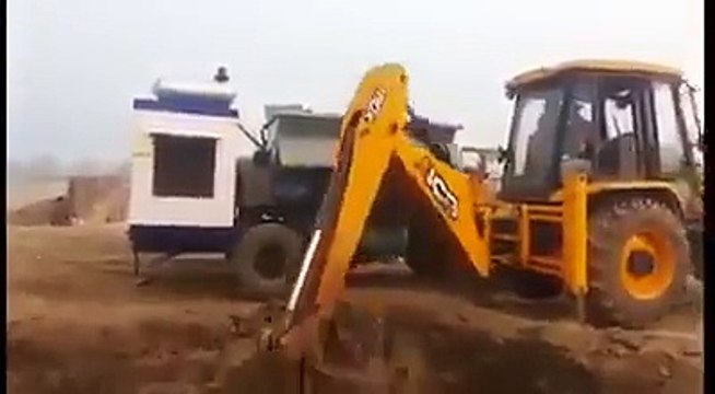 کچی اینٹ بنانے والی مشین آ گئی لازمی دیکهیں