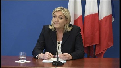 Le Pen tacle les conférences aux "montants exorbitants" de Sarkozy