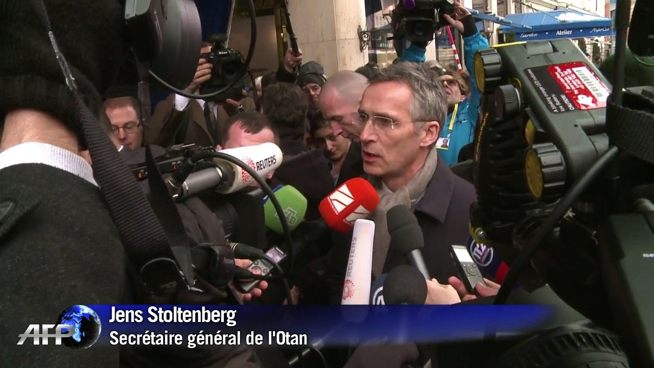 Crise ukrainienne: Hollande et Merkel à Moscou