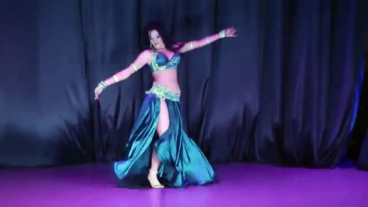 SEXY HOT SENSATIONAL ANNA UNGURYAN