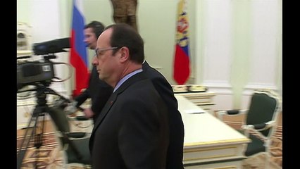 Ucrânia: Hollande, Merkel e Putin concordam em tratar de plano d