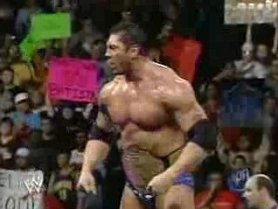 SmackDown.11.11.2005 - Batista Vs Edge - Street.Fight
