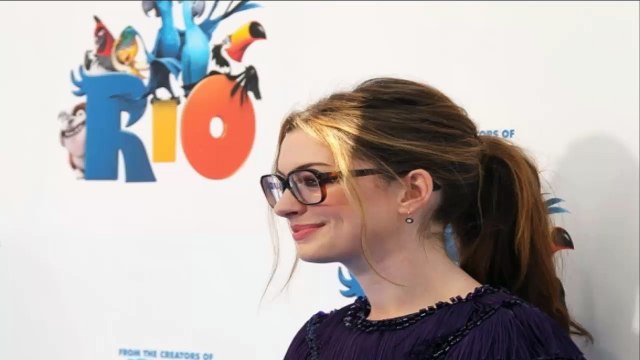 Anne Hathaway at the ‘Rio’ Premiere in Hollywood Full HD Video