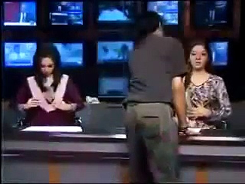 (3) News Anchor Behind The Scene - Funny Videos_Clips