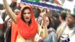 Slip of Tongue: PMLN Female Worker Chanting Go Nawaz Go with Great Passion