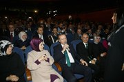Erdoğan Şarkı Söyledi, Salonda Alkış Tufanı Koptu