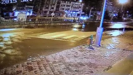 Kaza Anı Güvenlik Kamerasına Yansıdı