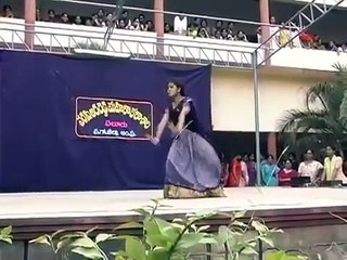COLLEGE GIRL DANCE.. WOW.. DANCE.. MUST SEE - Funny Videos