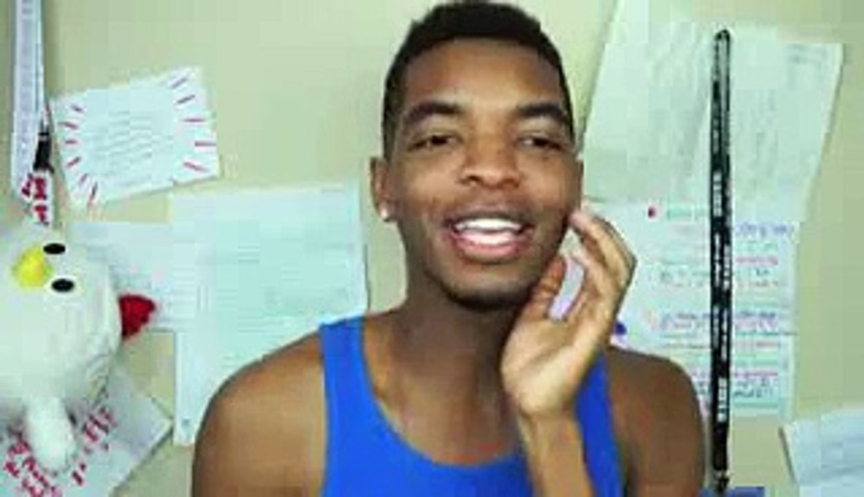 HOW TO TAKE A #SELFIE WITH BLACK PEOPLE