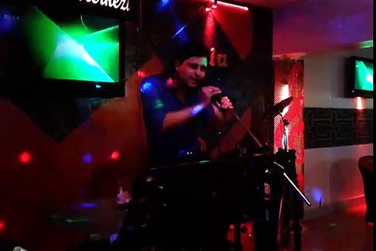 Orhan Altunoglu KOŞTURDU PEŞİNDEN.