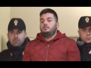 Napoli - La Polizia interrompe summit di camorra in pieno centro -2- (07.02.15)