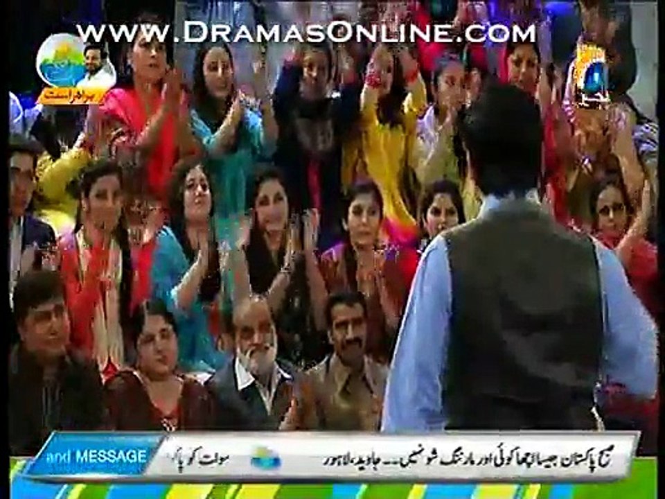 Dr Aamir Liaquat Hussain apne mu miya mithu bante huye apni tareefo k pull bandh beth