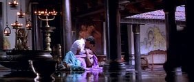 Gopika and Cheran Hot Romantic Scene From Autograph Tamil Movie