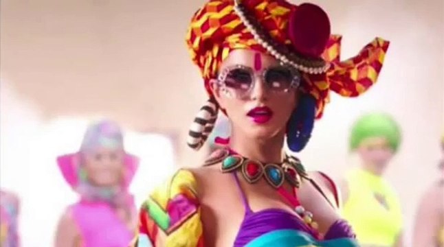 Meri Desi Look Full Song - Ek Paheli Leela - 2015 - Desi Dhamaal