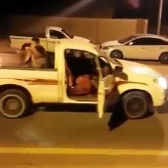 bu-arabalar-nasil-gidiyor-efe679