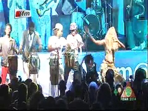 Concert à la FIDAK Pape Ndiaye Thiopet chauffe le public