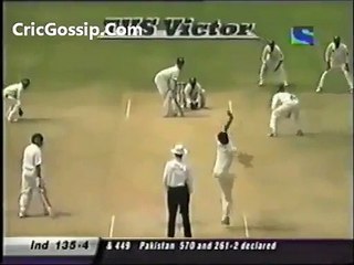 Shahid Afridi Bowled Out Sourav Ganguly and he refused to go