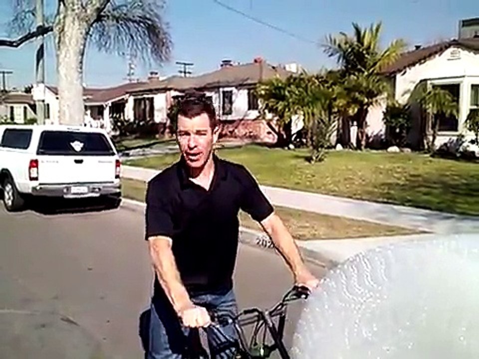 Knallfolie und Fahrrad