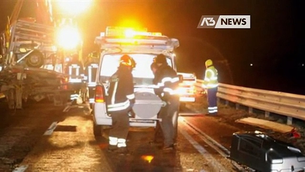TRAVOLTI E UCCISI DA UN TIR