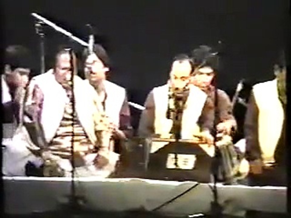 Chashme Maste Ajabe Nusrat Fateh Ali Khan Live Video vimow