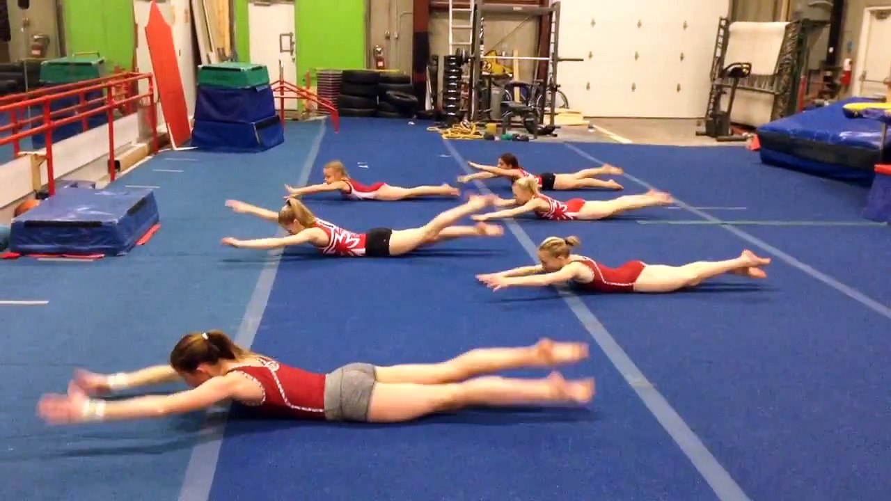 Une séance d'abdos chorégraphiée sur un morceau de Bruno Mars