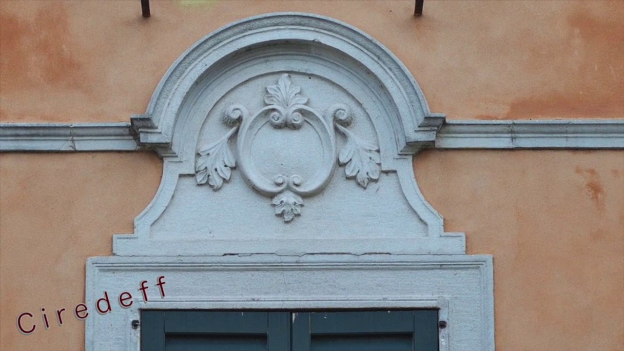 3/3 Tourisme en Italie Visitez Sirmione Le château du Moyen Âge -- Tourism in Italy Lake Garda Visit Sirmione The castle of the Middle Ages -- Tourismus in Italien Besuchen Sie Sirmione Die mittelalterliche Burg --Visitar Sirmione El castillo