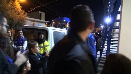 Ο Λαΐφης έξω από τα αποδυτήρια της Ανόρθωσης