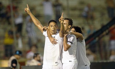 Santos vence Red Bull com pênalti polêmico e expulsão