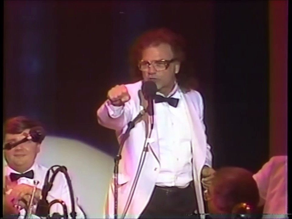 Wayne Newton - Take Me Home, Country Roads (First Line)...The Old Songs...Personality...Bring it on Home to Me   1989