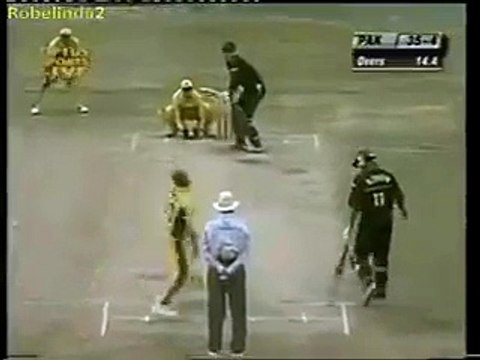 Young Misbah-ul-Haq hits two HUGE SIXES to Shane Warne