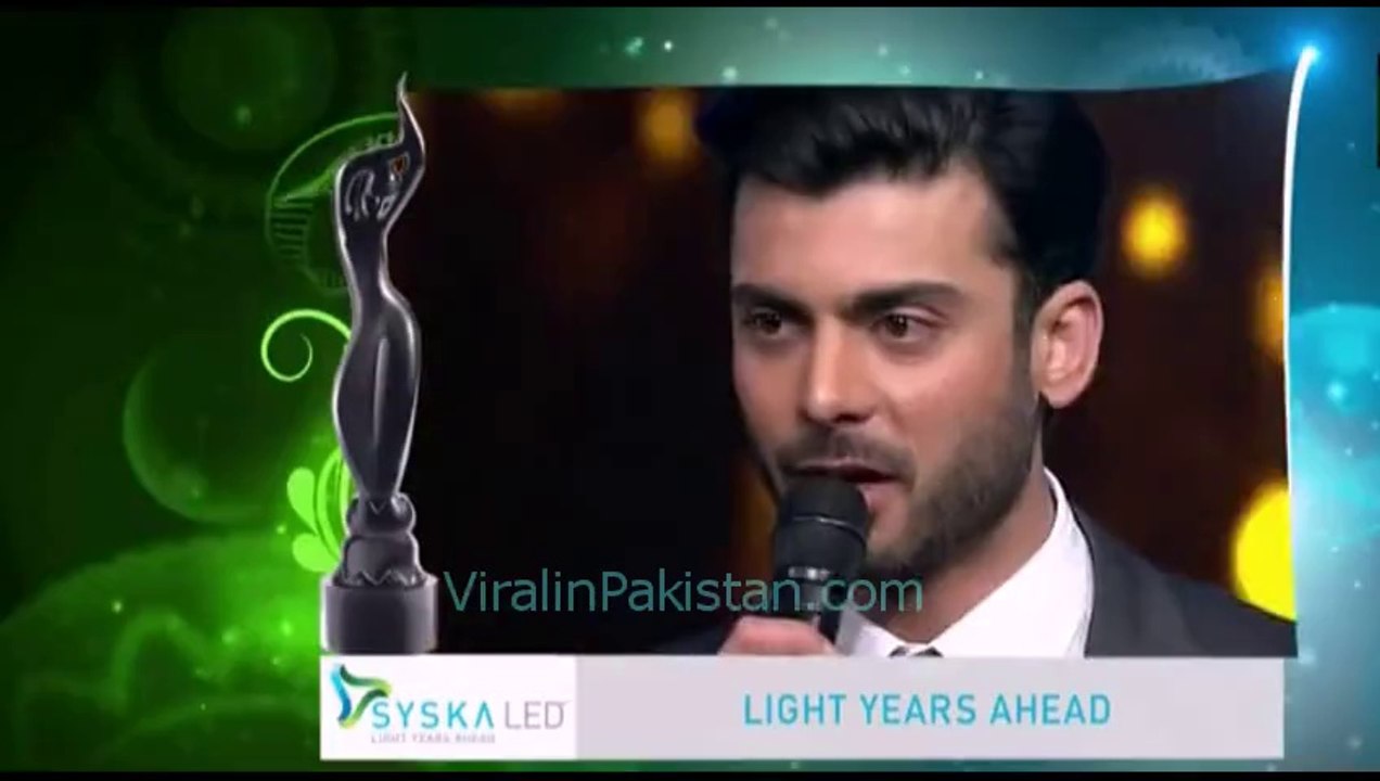 Fawad Khan Gets Emotional After Receiving Filmfare Award for Best Actor Male Debut