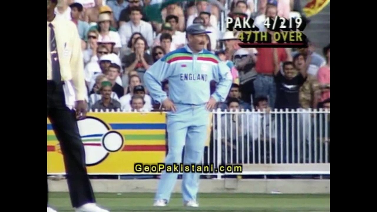 Benson & Hedges World Cup - Final England v Pakistan at Melbourne - Mar 25 1992 - Part 4 (Complete Match)