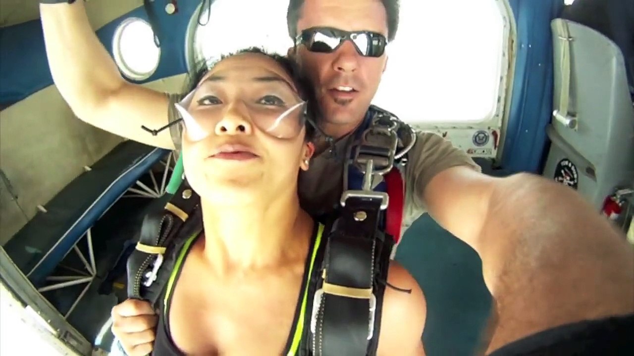 2 skydivers almost killed by their own plane during free fall!