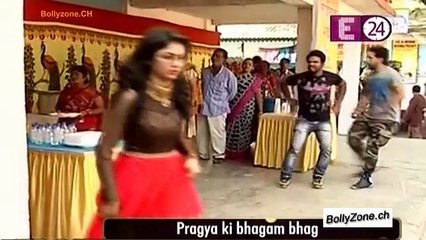 Pragya Ki Bhagam Bhaag!! - Kumkum Bhagya - 9th Feb 2015