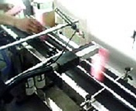 Máy phun date trên chai nước suối, máy bắn date trên thân chai, đáy chai, nắp chai nhựa, tuýp mỹ phẩm